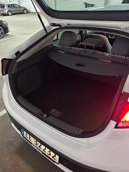 Hyundai IONIQ 5 of 12
