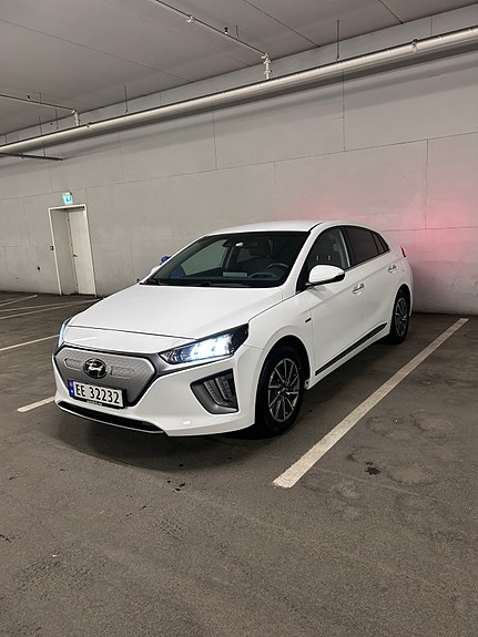 Hyundai IONIQ 3 of 12