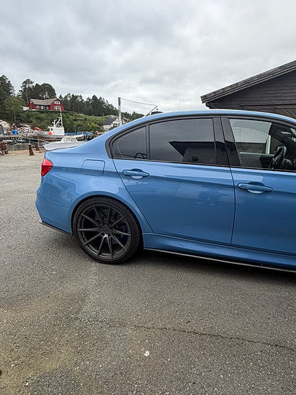 BMW M3 6 of 30