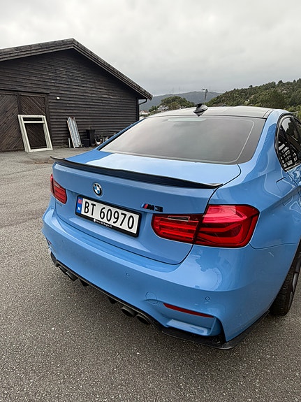 BMW M3 8 of 30