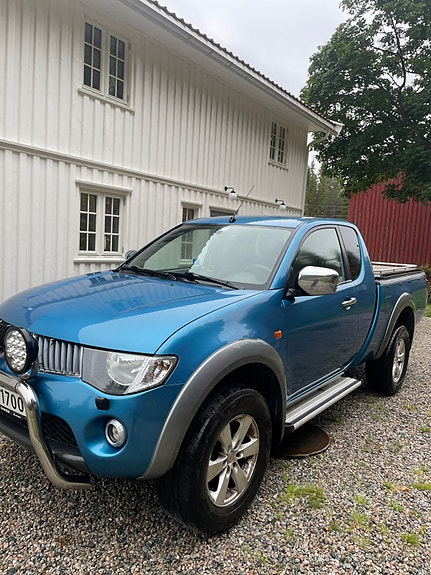 Mitsubishi L200 3 of 23