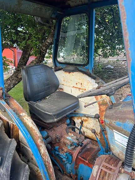 Ford 3000 5 of 5