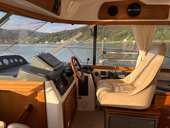 Viksund 360 St. Cruz Fly, Volvo Penta D6-435, Aksling 19 of 30