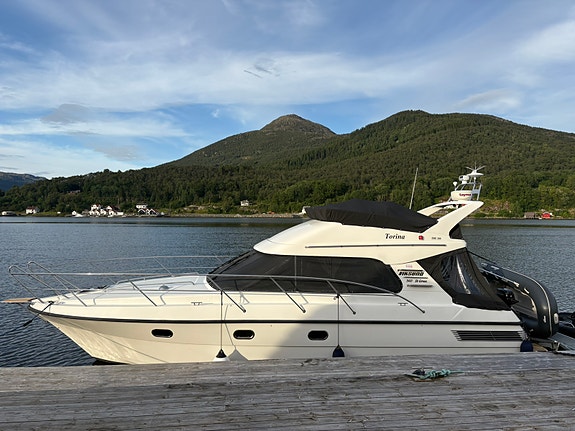 Viksund 360 St. Cruz Fly, Volvo Penta D6-435, Aksling 2 of 5