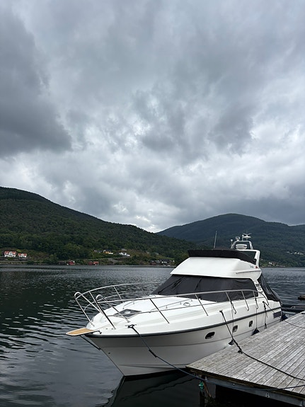 Viksund 360 St. Cruz Fly, Volvo Penta D6-435, Aksling 3 of 5