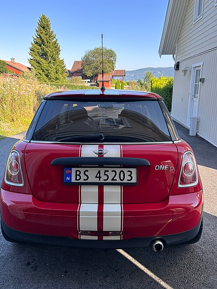 MINI One 4 of 5