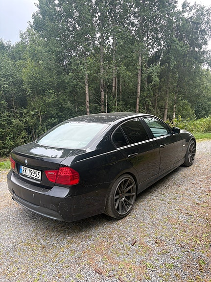 BMW 318d 5 of 5
