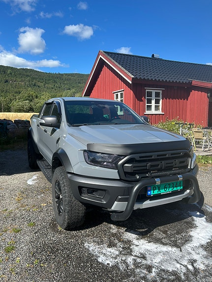 Ford Ranger Raptor 2 of 5