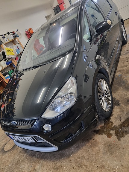 Ford S-MAX 6 of 17