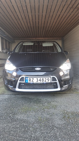 Ford S-MAX 3 of 17