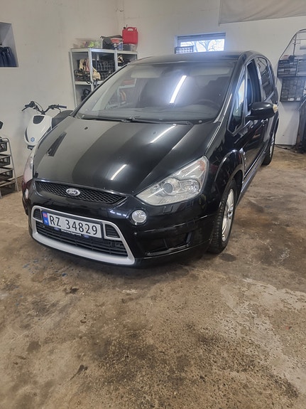 Ford S-MAX 17 of 17