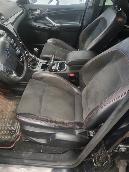 Ford S-MAX 11 of 17