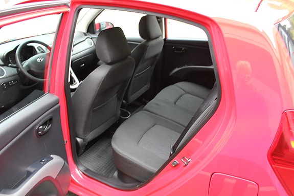 Hyundai i10 16 of 20