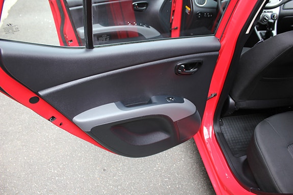 Hyundai i10 17 of 20