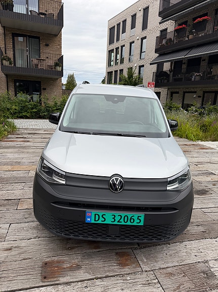 Volkswagen Caddy 2 of 5
