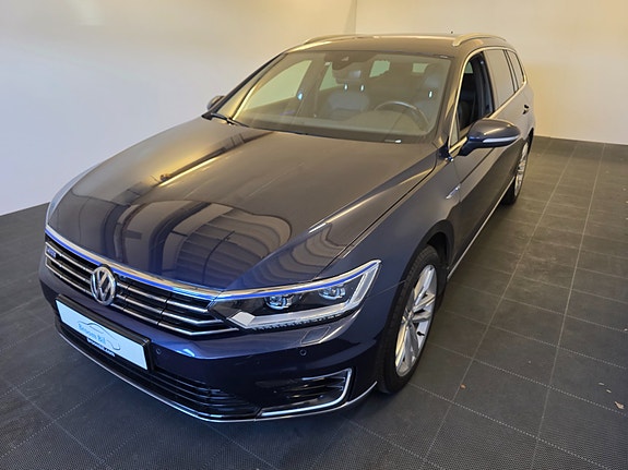 Volkswagen Passat 3 of 5