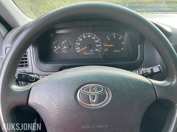 Toyota HiAce 5 of 5