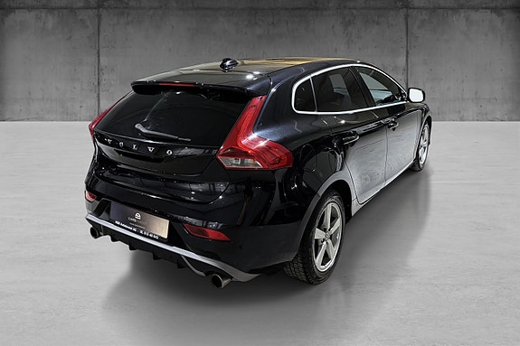 Volvo V40 9 of 24