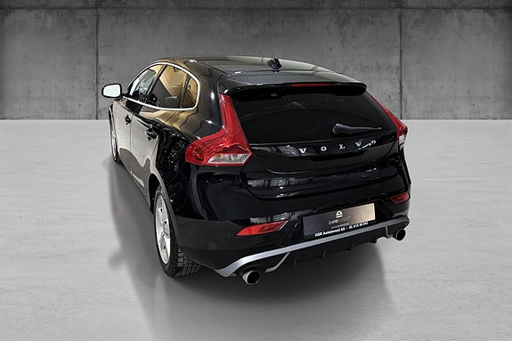 Volvo V40 7 of 24