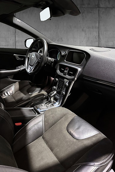 Volvo V40 20 of 24
