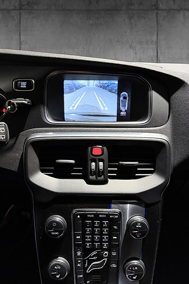 Volvo V40 23 of 24