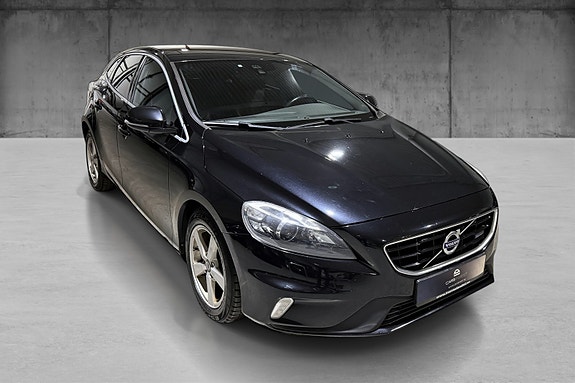 Volvo V40 15 of 24