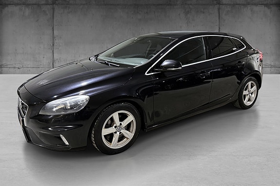 Volvo V40 3 of 24