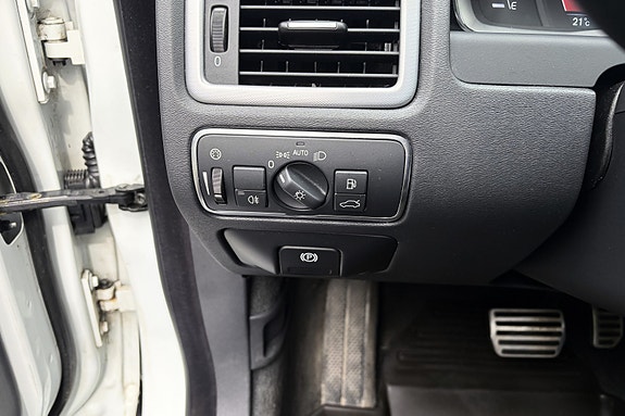 Volvo XC70 22 of 30