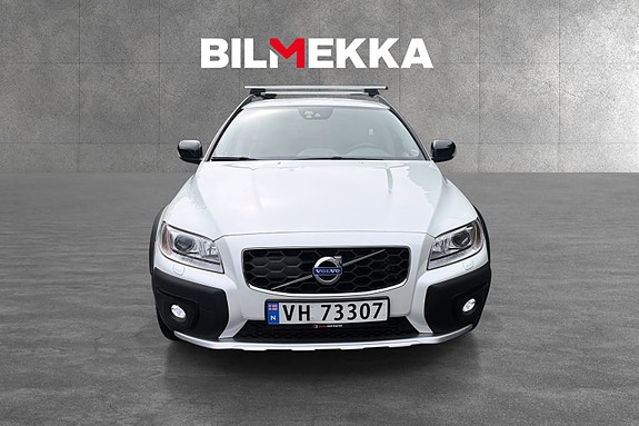 Volvo XC70 2 of 5