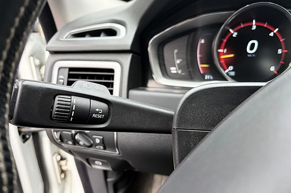 Volvo XC70 23 of 30