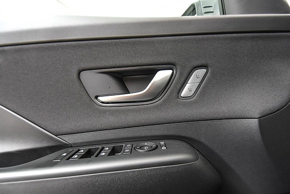 Hyundai Kona 15 of 30