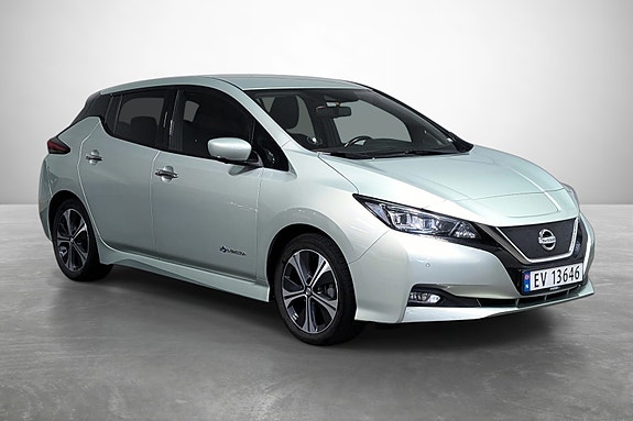 Nissan Leaf 4 of 5