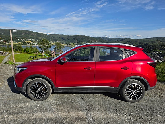 MG ZS EV 3 of 3