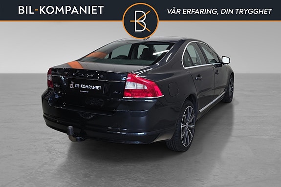 Volvo S80 3 of 5