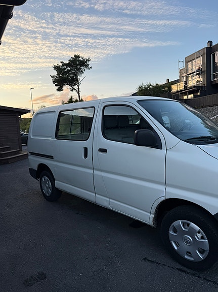 Toyota HiAce 5 of 5