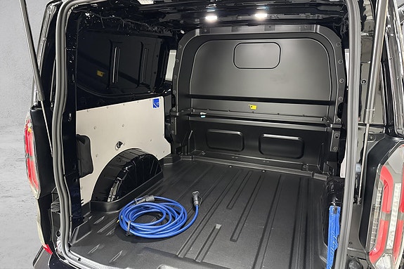 Ford Transit Custom 5 of 5