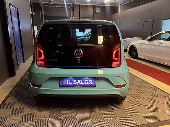 Volkswagen UP! 8 of 30