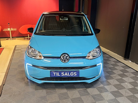 Volkswagen UP! 4 of 5