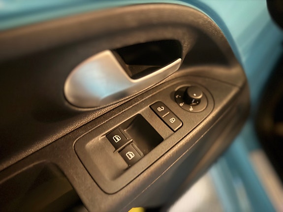 Volkswagen UP! 14 of 30