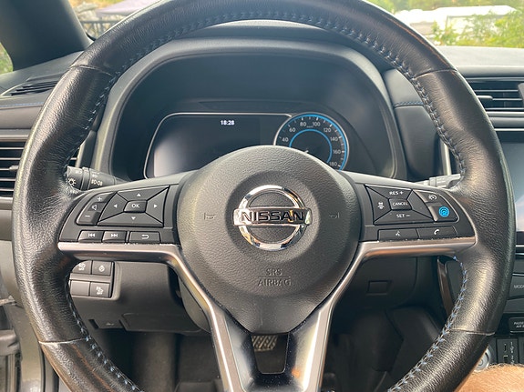Nissan Leaf 15 of 21