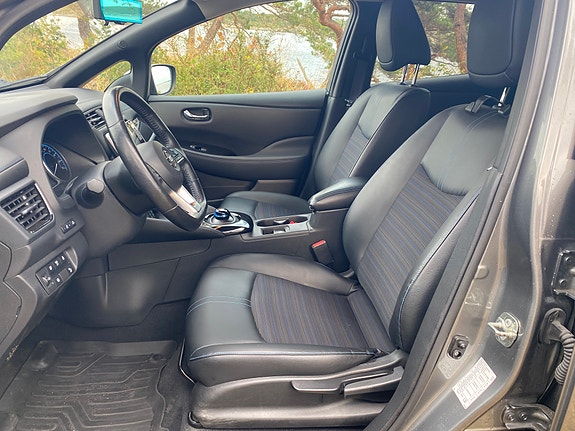 Nissan Leaf 13 of 21