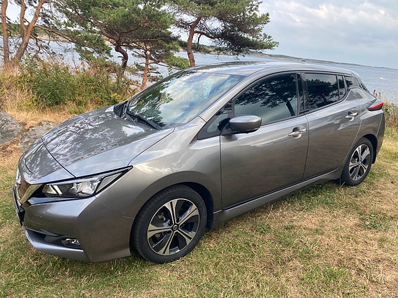 Nissan Leaf 2 of 21