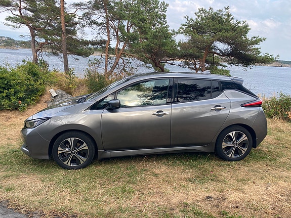 Nissan Leaf 3 of 21