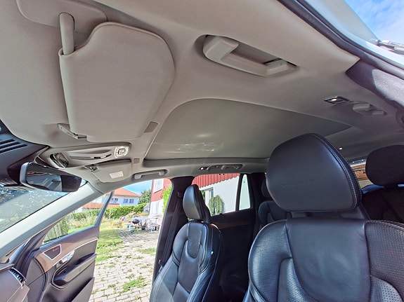 Volvo XC90 27 of 30