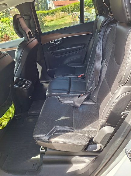 Volvo XC90 14 of 30