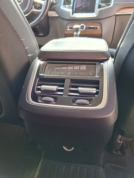 Volvo XC90 22 of 30