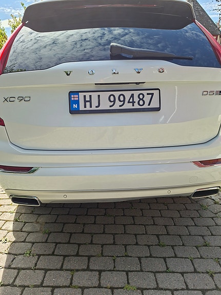 Volvo XC90 10 of 30
