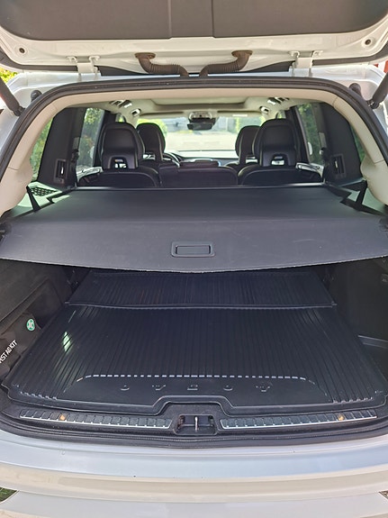 Volvo XC90 11 of 30