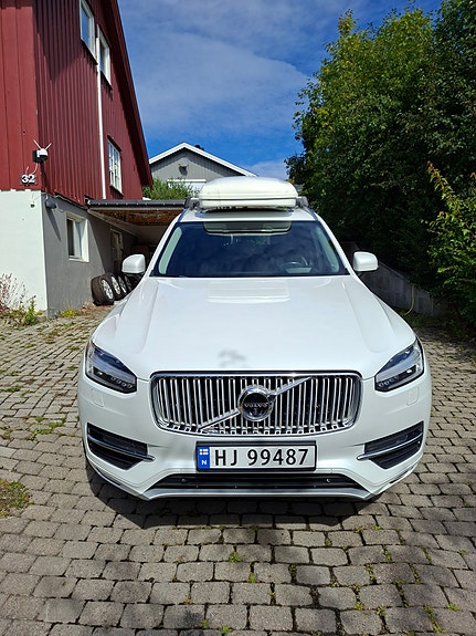 Volvo XC90 6 of 30