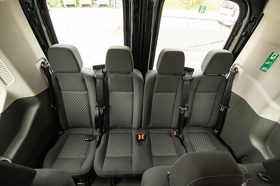 Ford Transit 26 of 30